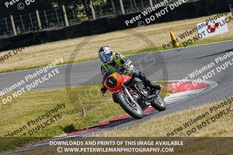 cadwell park;cadwell park photographs;cadwell trackday photographs;enduro digital images;event digital images;eventdigitalimages;peter wileman photography;racing digital images;trackday digital images;trackday photos